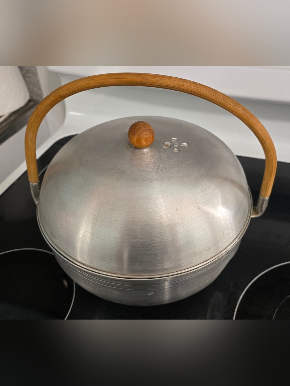 Vintage 50s Mirro Aluminum Bun Warmer